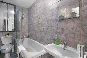 Koupelna v ubytování Modern One Bedroom House, Welsh Harp