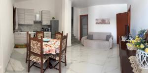 Kuchyň nebo kuchyňský kout v ubytování Villa ORCHIDEA