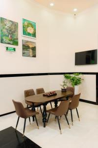 TV a/nebo společenská místnost v ubytování APT Hotel Phan Rang