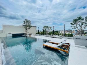 Bazén v ubytování Radisson Hotel Don Mueang Bangkok nebo v jeho okolí