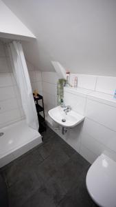 Ένα μπάνιο στο Förde Apartments Kiel