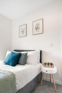 Φωτογραφία από το άλμπουμ του The London Lookout - New Build with Balcony Views by Damask Homes σε Seven Kings