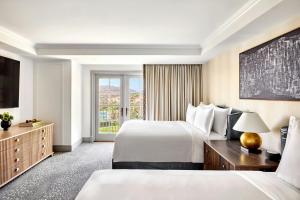Postel nebo postele na pokoji v ubytování The Ritz-Carlton, Laguna Niguel