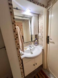 Ένα μπάνιο στο Villa El Habib +7 φωτογραφίες