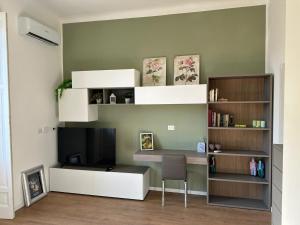 Η βιβλιοθήκη του διαμερίσματος +11 φωτογραφίες