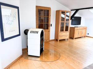 Μια τηλεόραση ή/και κέντρο ψυχαγωγίας στο Hein Sonnenschein