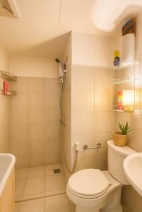 Ένα μπάνιο στο Room condo Guadalupe, Banawa Cebu City