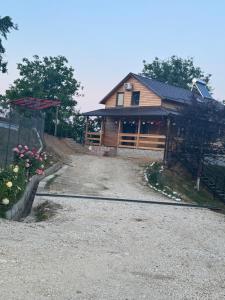 Galeriebild der Unterkunft Cabana Șerban in Bughea de Jos