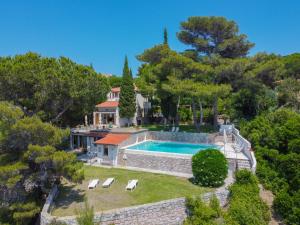 Swimmingpoolen hos eller tæt på Villa Elba Sunset