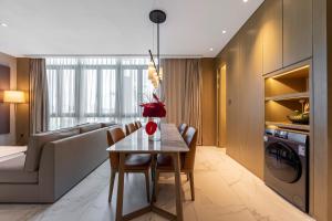 Kuchyň nebo kuchyňský kout v ubytování Steigenberger Hongqiao Shanghai