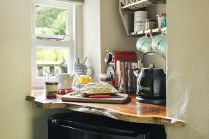 Jídlo v venkovského domu nebo okolí + 24 fotografií