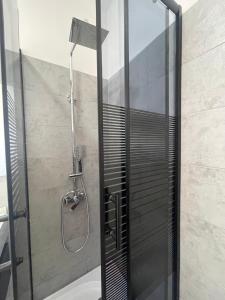Un baño de Golem Apartament 11 fotos más