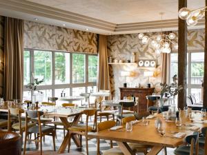 Restoran atau tempat lain untuk makan di Hotel Mercure Parc du Coudray - Barbizon