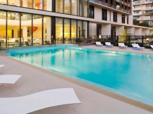 Bazén v ubytování Novotel Monte-Carlo nebo v jeho okolí