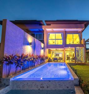Πισίνα στο ή κοντά στο Private Pool Villa Melina - Koh Chang