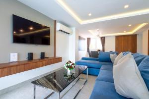 Sjónvarps- og/eða afþreyingartæki á Lazure Pool Villa - Koh Chang