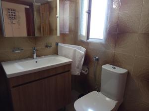 Ένα μπάνιο στο COZY CENTRAL HOME Kavala +17 φωτογραφίες