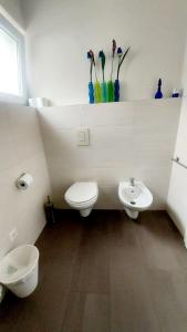 Bilik mandi di Entire apartments with stunning view