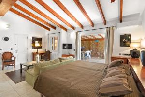 Μια τηλεόραση ή/και κέντρο ψυχαγωγίας στο Villa BiniAkachum