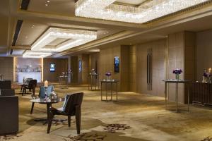 苏州尼盛万丽酒店 - 在金鸡湖苏州中心东方之门区域餐厅或其他用餐的地方