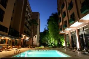 Bazén v ubytování Hotel Meriem Marrakech nebo v jeho okolí