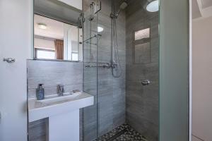 Ένα μπάνιο στο Sunrise Penthouse +33 φωτογραφίες