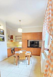 Köök või kööginurk majutusasutuses Józefina Apartament's z dotępem do mini SPA