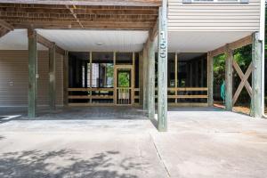 Η πρόσοψη ή η είσοδος του New Property-Short Drive to Beach and Dog Friendly- OKI