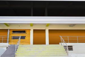 Μπαλκόνι ή βεράντα στο Super Townhouse LB Nagar Metro Station +39 φωτογραφίες