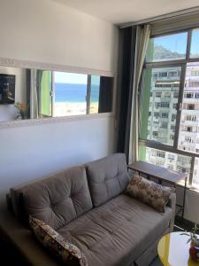 Зона вітальні в Copacabana Leme Studio - with a beautiful ocean view - 10th Floor