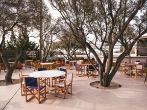 Restoran või mõni muu söögikoht majutusasutuses wecamp Cadaqués +37 fotot
