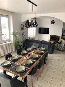 Χώρος καθιστικού στο Gîte Les Embruns De Portsall - 5 P