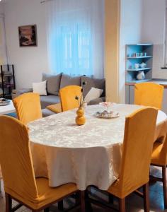 O zonă de relaxare la Apartment Jardin with free cowered parking