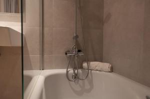 Un baño de Hostal Bcn 46