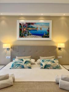 Postel nebo postele na pokoji v ubytování Hotel Kali Sorrento