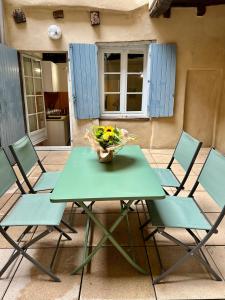 Fotografie z fotogalerie ubytování Une terrasse à 200m de la cathédrale - 4 personnes - logement entièrement rénové v destinaci Albi + 5 fotografií