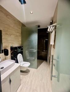 Koupelna v ubytování Hotel Chelsea Plaza