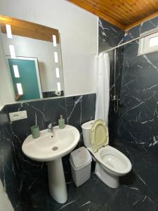 Imagen de la galería de Uncle house, en Shkodër 9 fotos más