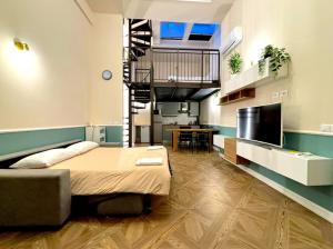 Ένα ή περισσότερα κρεβάτια σε δωμάτιο στο Loft The Palm - Metro M2, Spazioso & Parcheggio