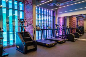 The Social Hub Glasgow的健身中心和/或健身设施