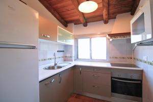 Kuchyň nebo kuchyňský kout v ubytování Casa Campo by SIERRA VIVA