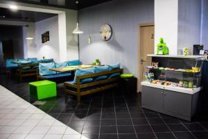 Jídlo v hostelu nebo okolí