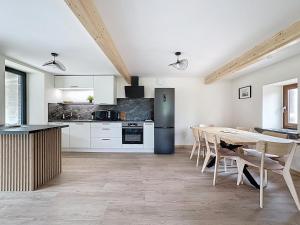 Imagen de la galería de Chez Françoise Campagne Clim Fontfreyde, en Saint-Genès-Champanelle