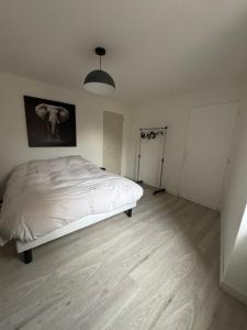 Postel nebo postele na pokoji v ubytování T2 élégant au cœur de Cordes