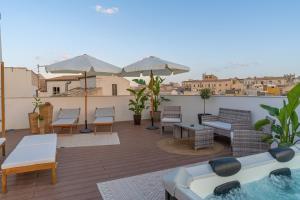 Balkón nebo terasa v ubytování La Dimora di San Nicola Ortigia Boutique Apartments - Terrace & Jacuzzi Access