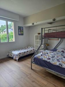 Photo de la galerie de l'établissement La Maison aux pieds des Pyrénées - Piscine d'exception de 25m, à Espoey 17 autres photos