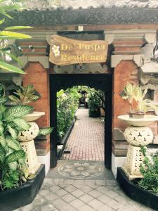 Zahrada ubytování De Puspa Residence Seminyak