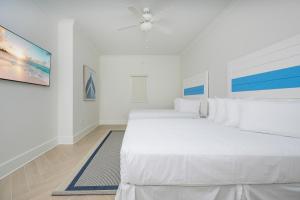 Postel nebo postele na pokoji v ubytování Phoenix Gulf Shores II 1702 condo
