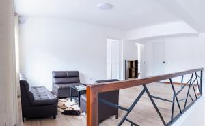 Χώρος καθιστικού στο CUSI Home