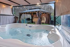 Fotografie z fotogalerie ubytování Luna Glamping v destinaci Pigeon Forge